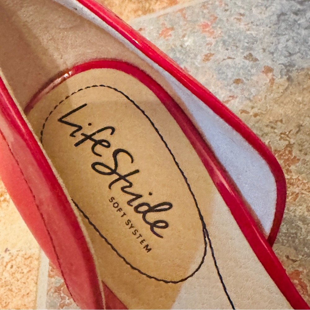 🌹NWOB!!! Festive Life Stride Red Patent Heels Classic Stiletto D’Orsay Pumps! - Picture 5 of 16
